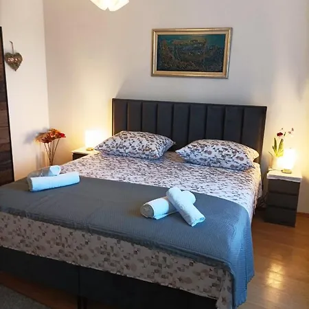Apartment Stella Split